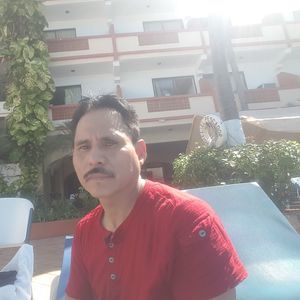 Meet your Posher, Manuel